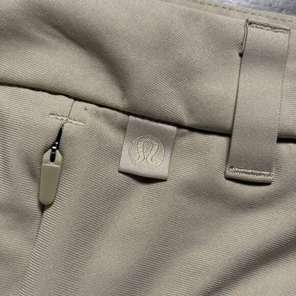 Lululemon Men's Commission Classic-Fit Short 9" *Warpstreme - Tan Brown - Picture 4 of 8
